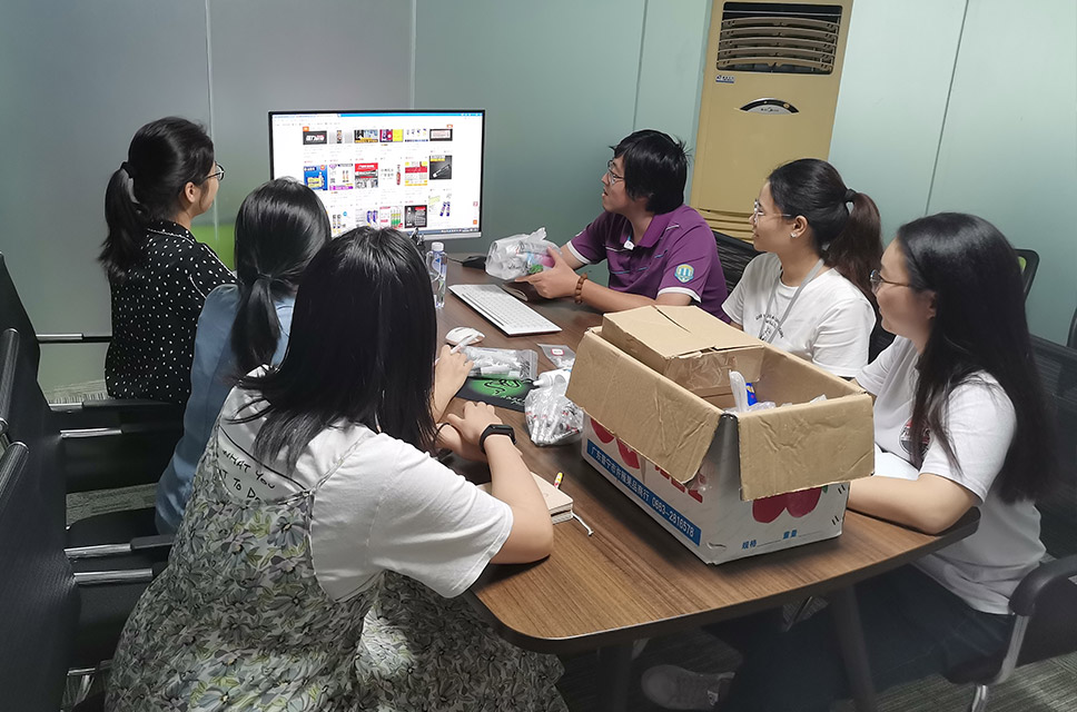 客户来公司讲解产品